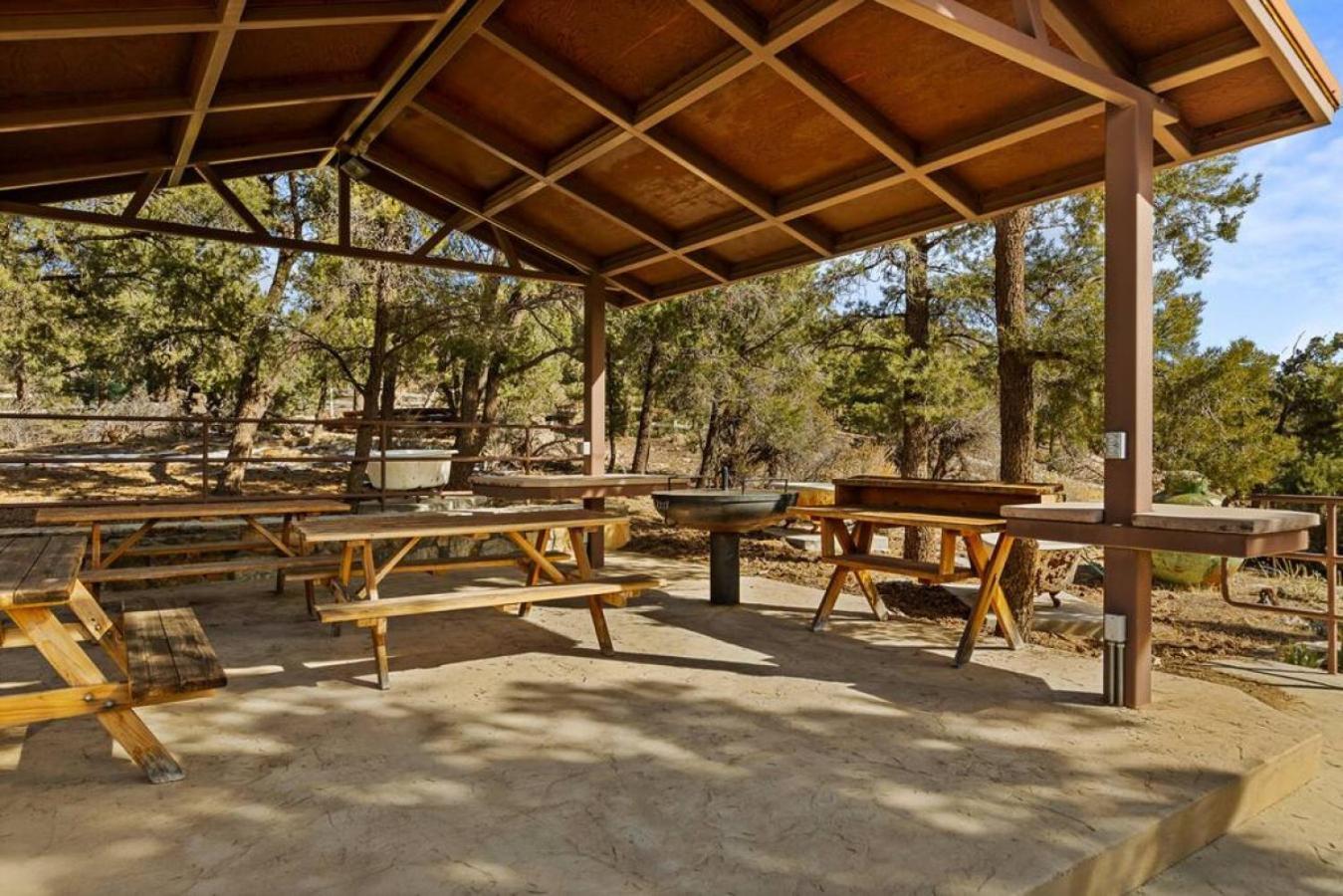 Steel Pine Lodge A Rustic Mountain Retreat Views Baldwin Lake Exteriér fotografie