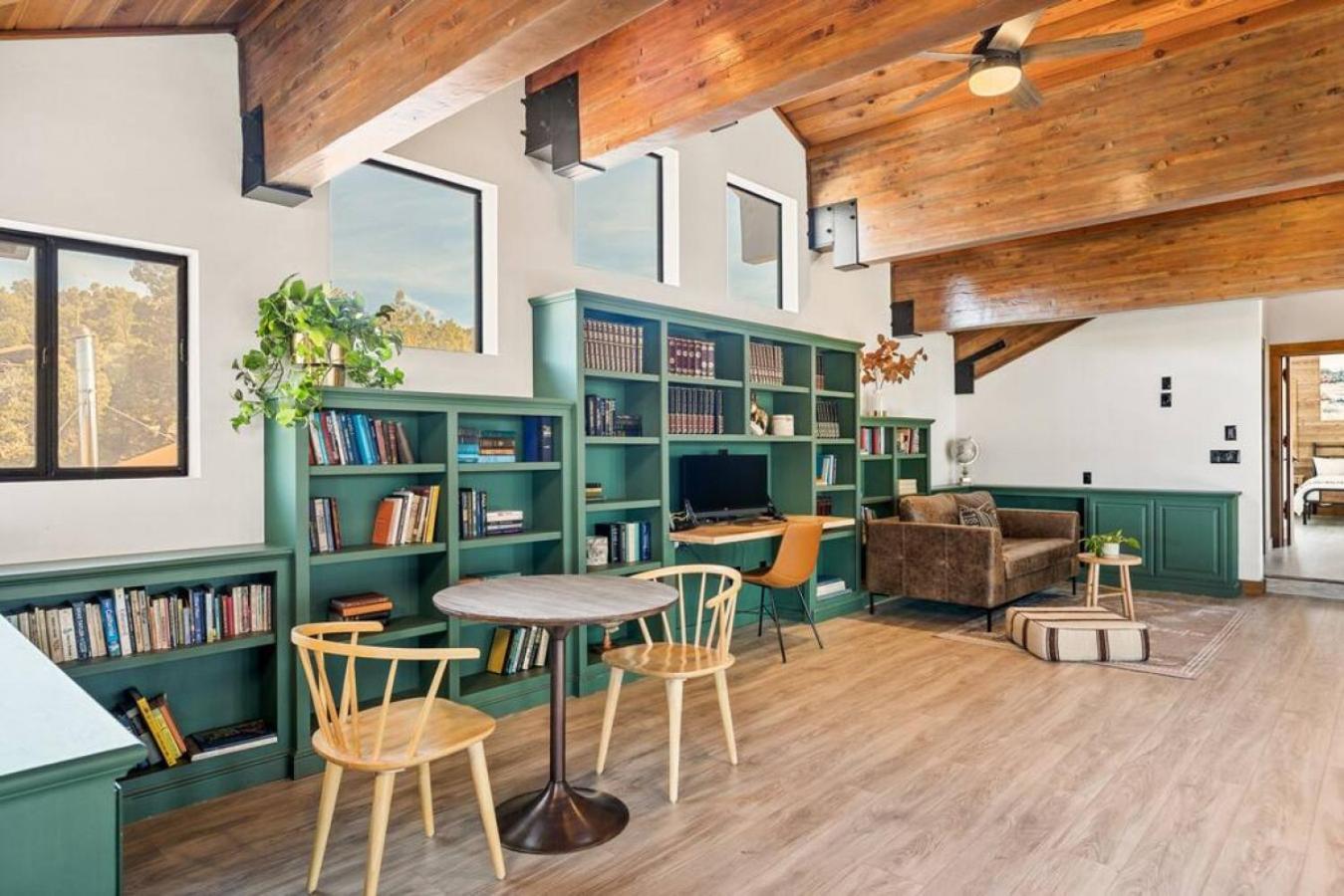 Steel Pine Lodge A Rustic Mountain Retreat Views Baldwin Lake Exteriér fotografie
