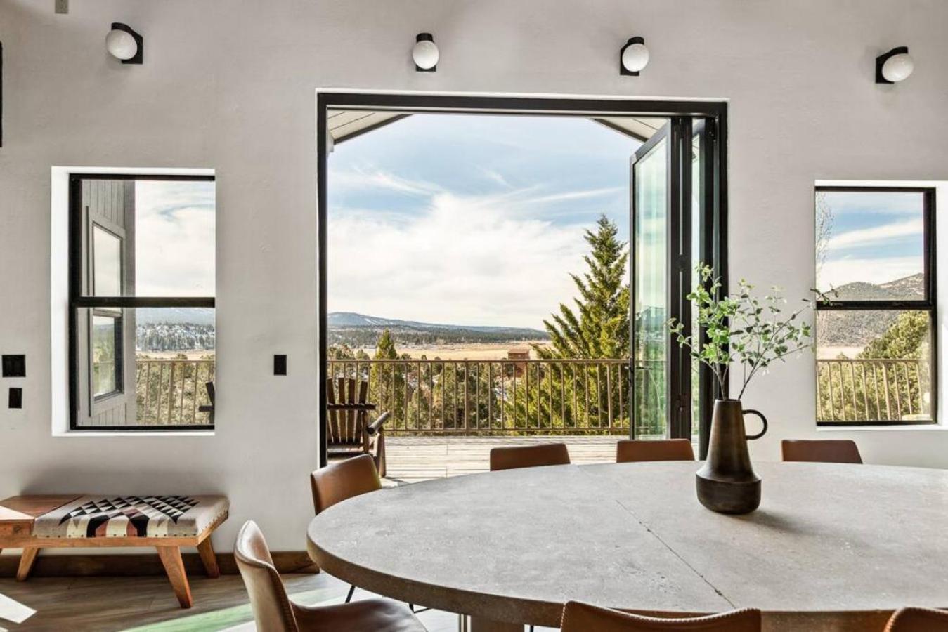 Steel Pine Lodge A Rustic Mountain Retreat Views Baldwin Lake Exteriér fotografie