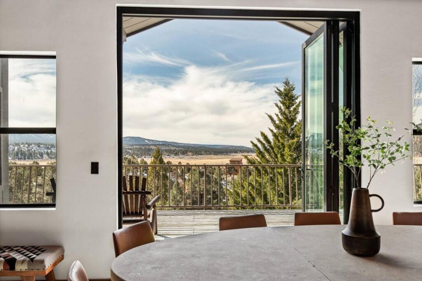 Steel Pine Lodge A Rustic Mountain Retreat Views Baldwin Lake Exteriér fotografie