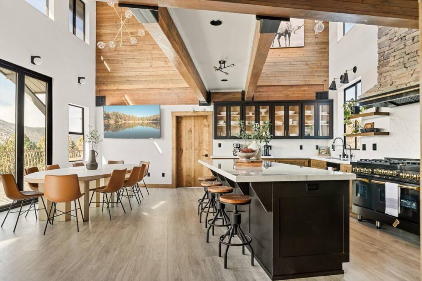 Steel Pine Lodge A Rustic Mountain Retreat Views Baldwin Lake Exteriér fotografie